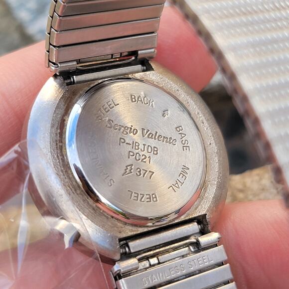 Vintage Watches Sergio Valente Blue Dial Watch Silver Mesh Band Quartz Retro - Picture 9 of 10